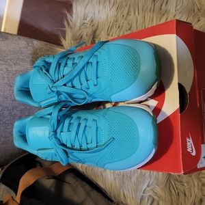 Women's Air Max Size 9